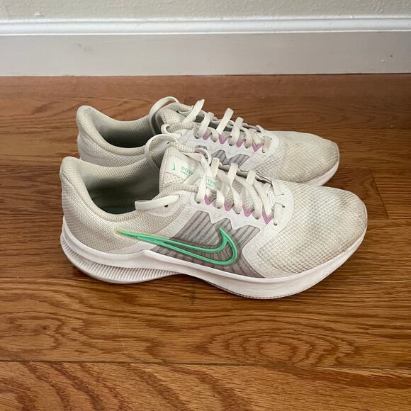 Nike Downshifter 11 White Signal Green Womens 9 Glow Running Shoes Sneakers - Picture 1 of 9